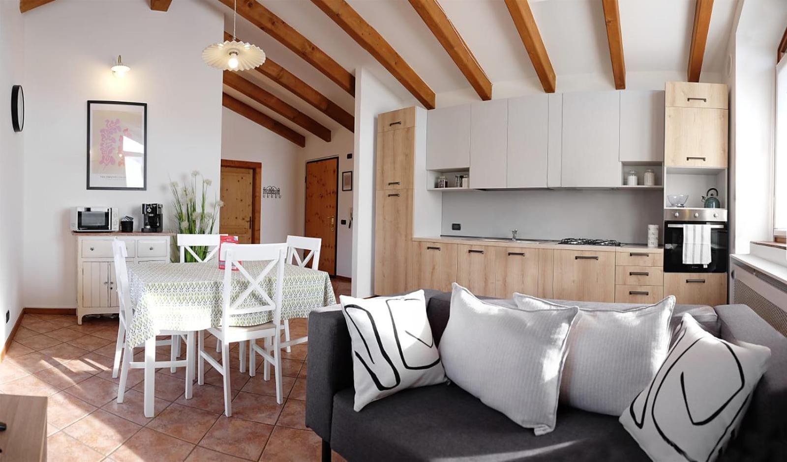 La Casa Di Athos Appartement Tenna Buitenkant foto